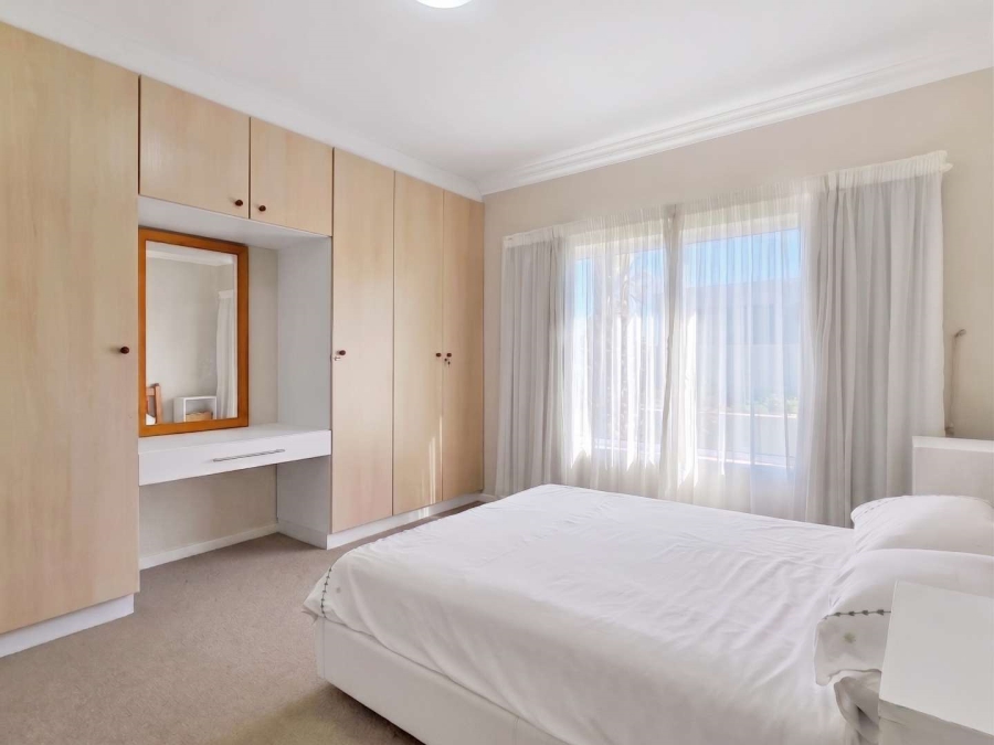 5 Bedroom Property for Sale in Bloubergstrand Western Cape